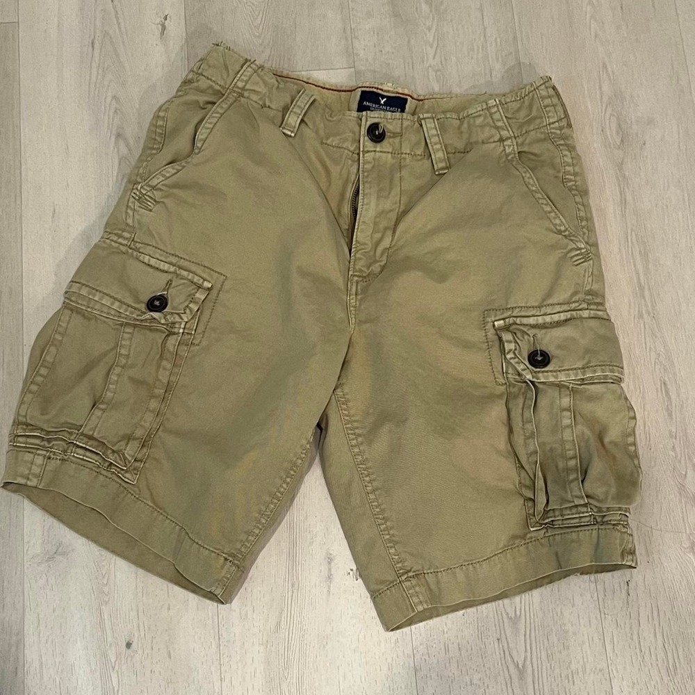 American Eagle Outfitters khaki cargo shorts #cargo #utility #y2k #preppy